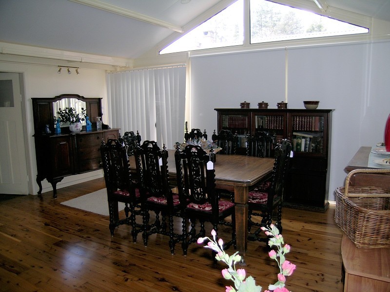 89 Govetts Leap Rd, Blackheath NSW 2785