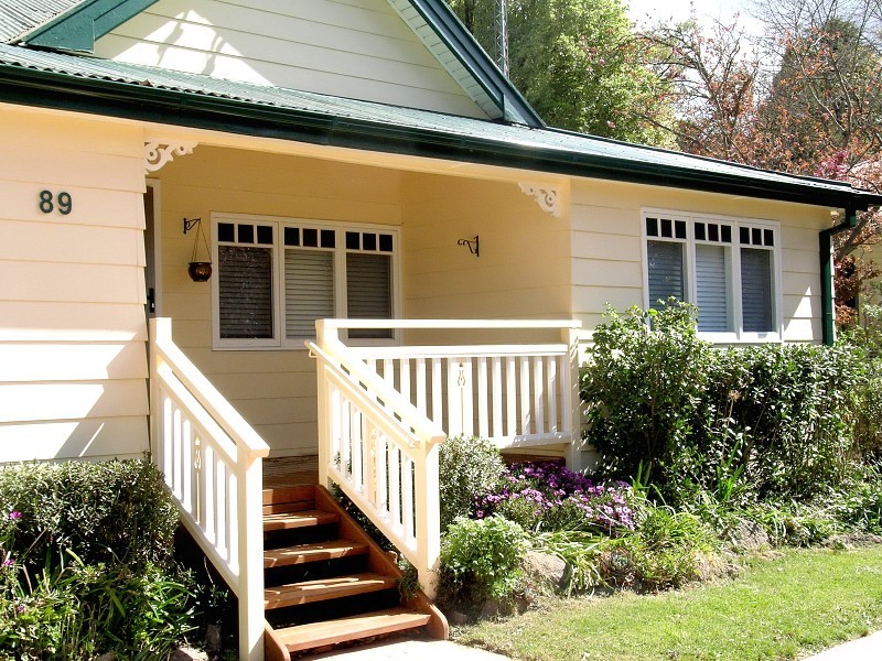 89 Govetts Leap Rd, Blackheath NSW 2785