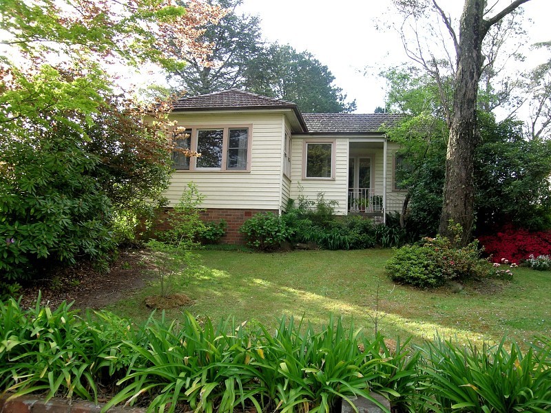 12 Shillington Street, Blackheath NSW 2785