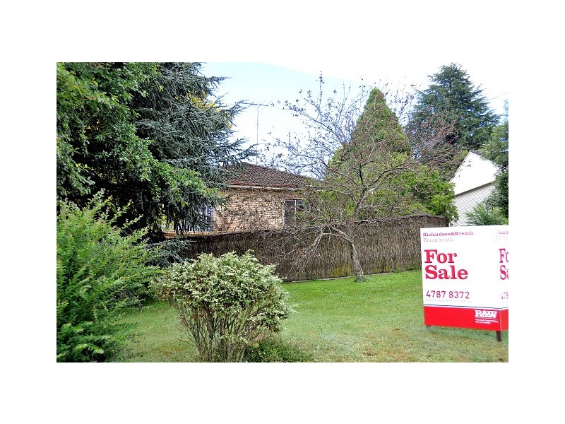 83 Govetts Leap Rd, Blackheath NSW 2785