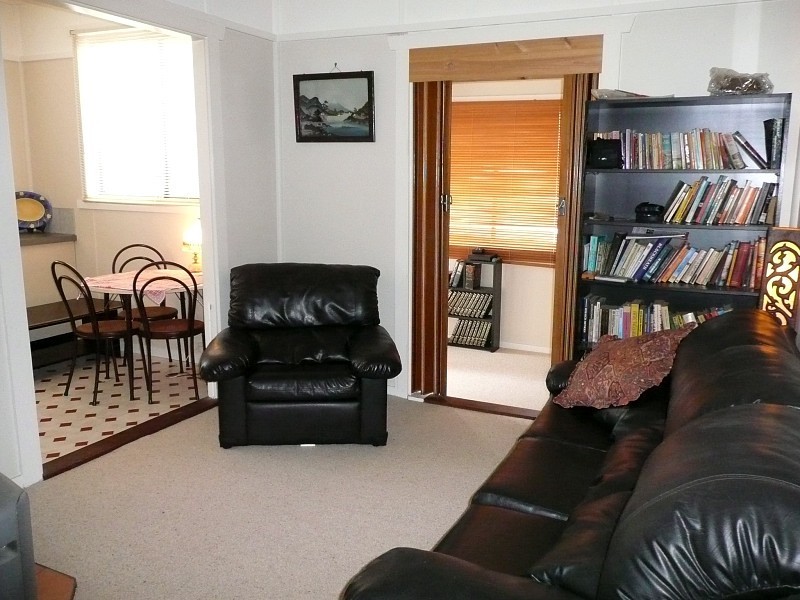 8 Row Street, Blackheath NSW 2785