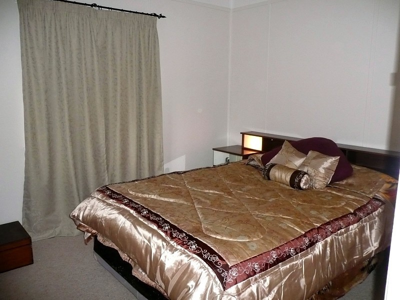8 Row Street, Blackheath NSW 2785