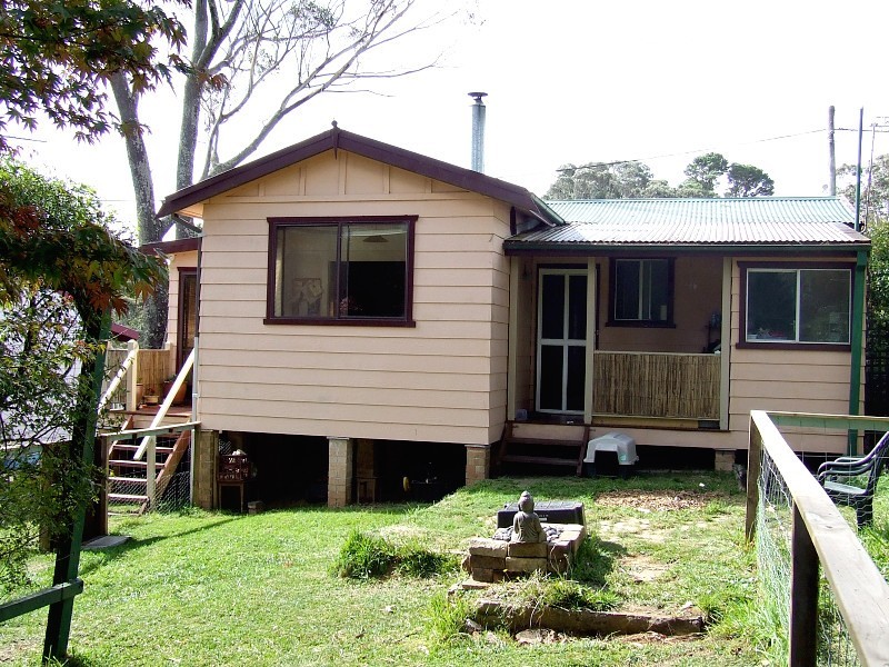 8 Row Street, Blackheath NSW 2785