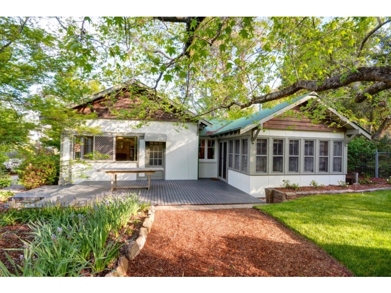 18 Barratt Street, Blackheath NSW 2785