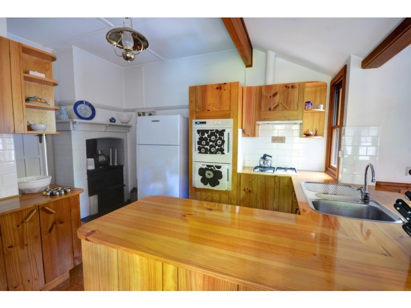 18 Barratt Street, Blackheath NSW 2785