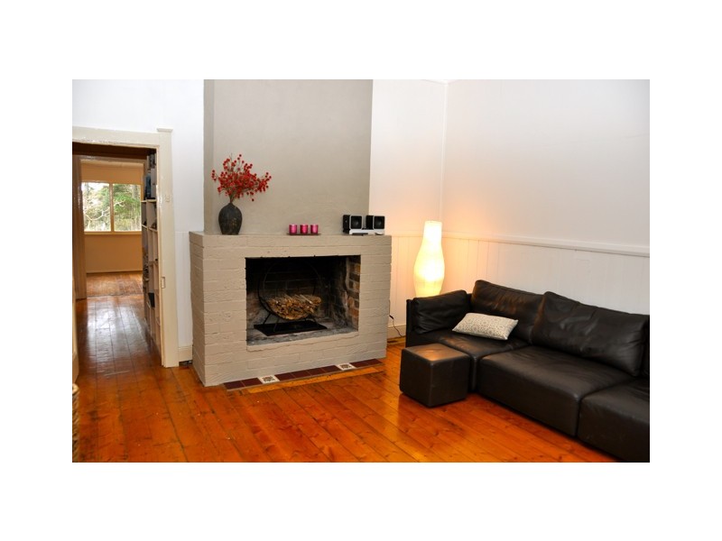 11 Staveley Parade, Blackheath NSW 2785