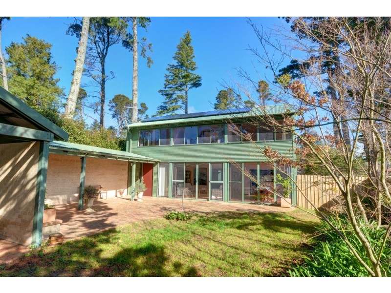 93 Clarence Rd, Blackheath NSW 2785