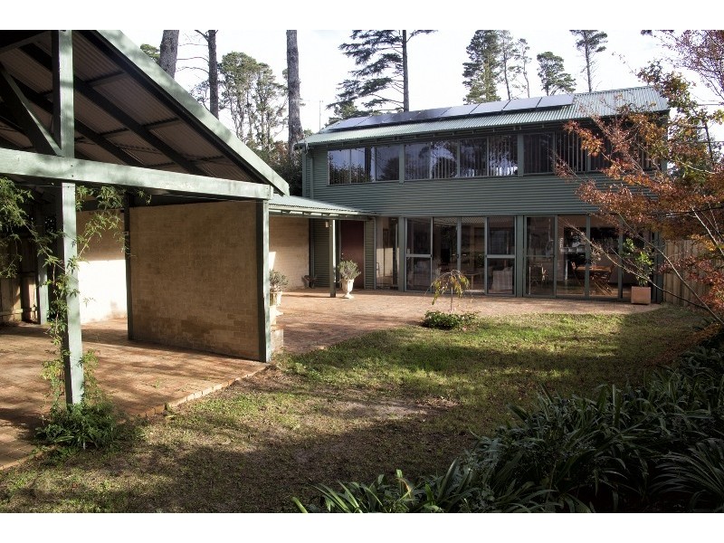 93 Clarence Rd, Blackheath NSW 2785