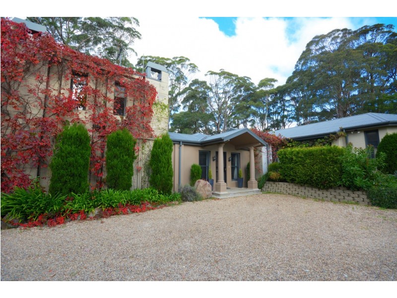 32 Wynnes Rocks Road, Mount Wilson NSW 2786