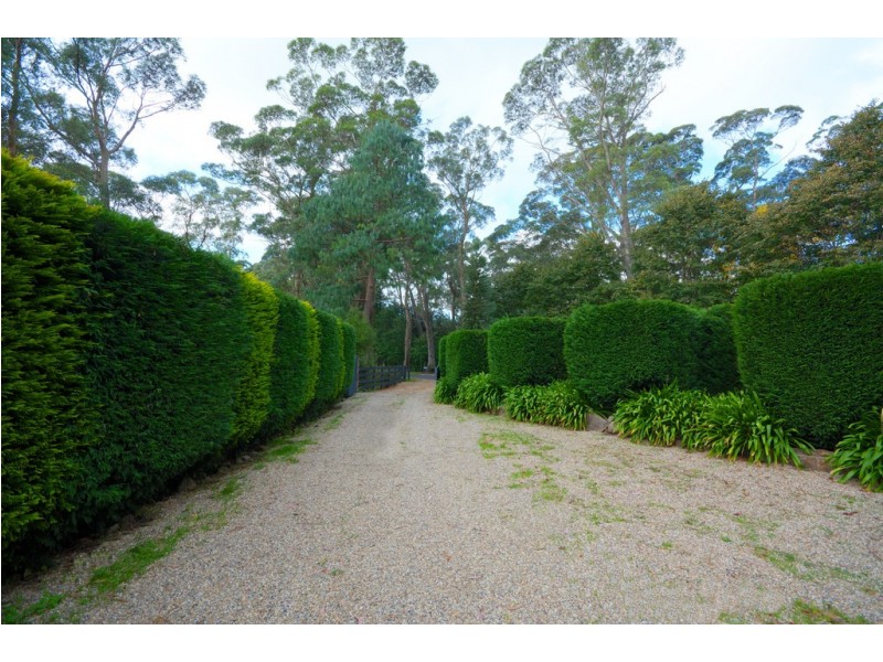 32 Wynnes Rocks Road, Mount Wilson NSW 2786