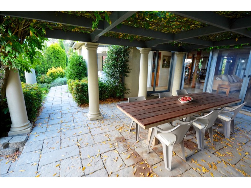 32 Wynnes Rocks Road, Mount Wilson NSW 2786