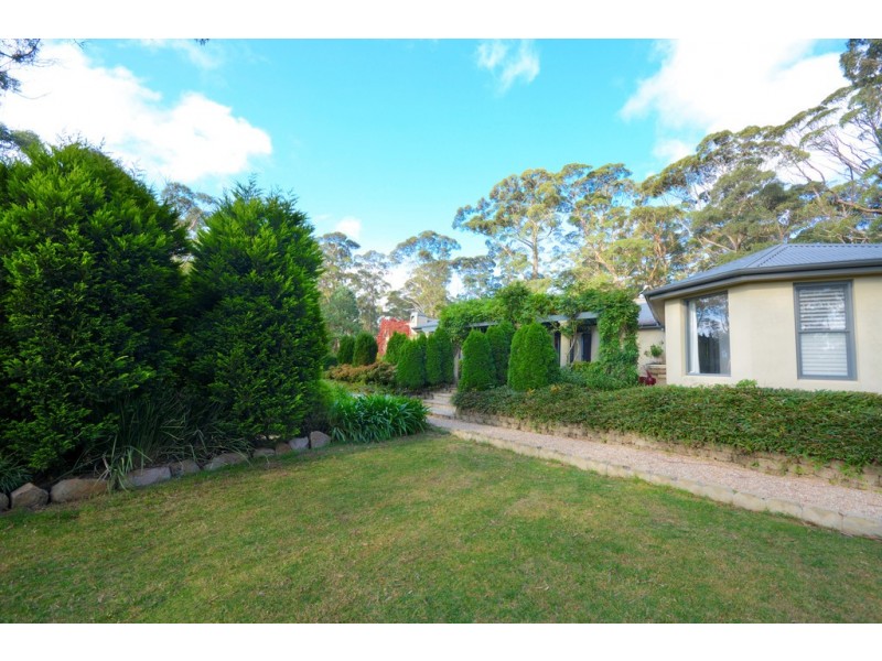 32 Wynnes Rocks Road, Mount Wilson NSW 2786