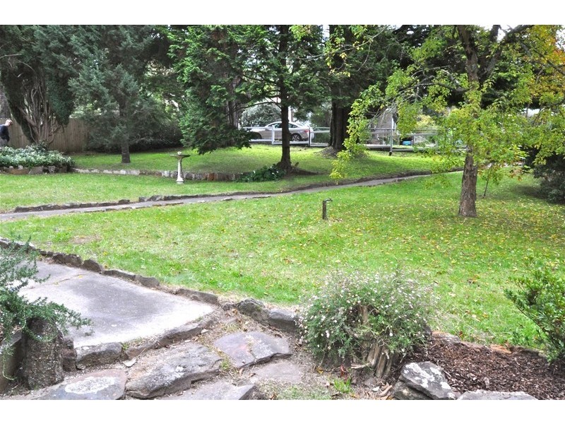 23 Hat Hill Rd, Blackheath NSW 2785