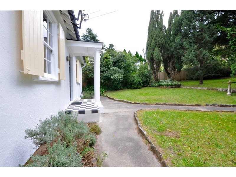 23 Hat Hill Rd, Blackheath NSW 2785