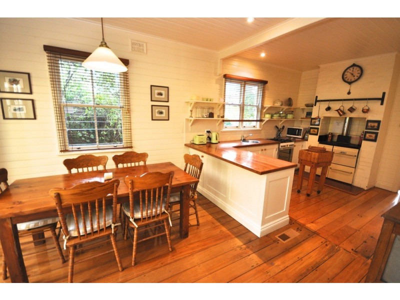 8 Wombat Street, Blackheath NSW 2785