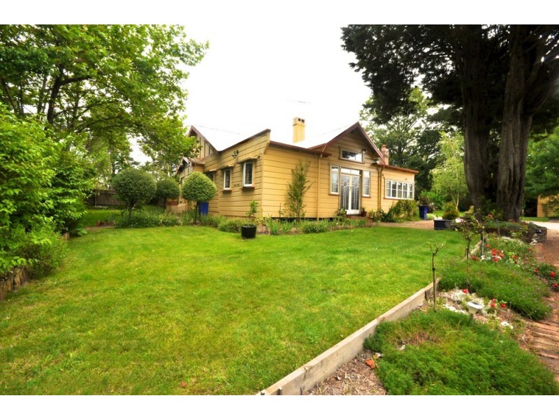 98 Wentworth Street, Blackheath NSW 2785