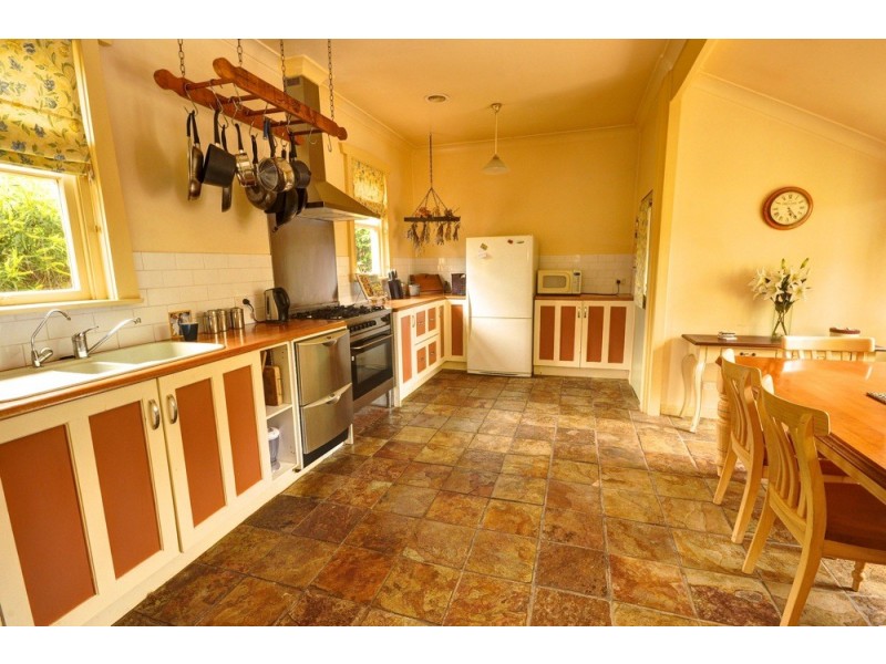 98 Wentworth Street, Blackheath NSW 2785