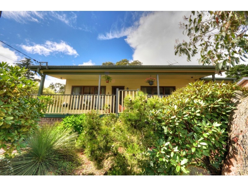 11 Hillier Avenue, Blackheath NSW 2785