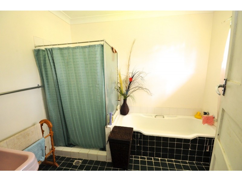 38 Railway Parade, Medlow Bath NSW 2780