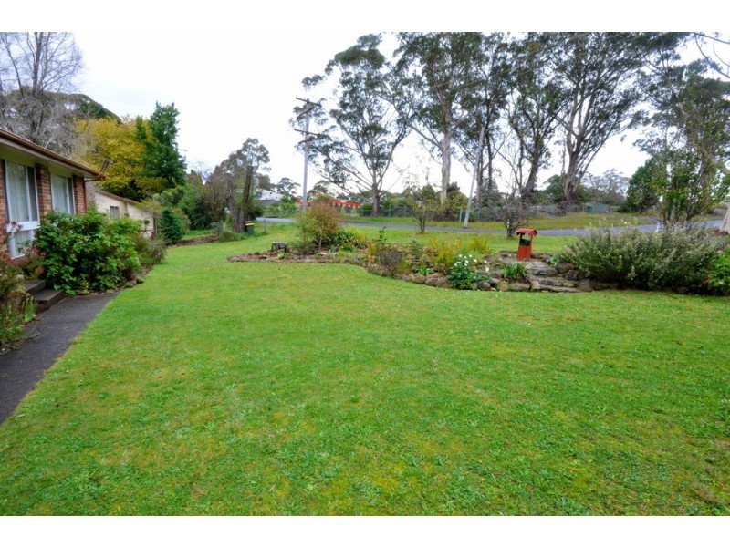 11 Mount York Rd, Mount Victoria NSW 2786