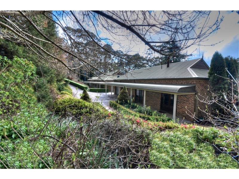 29-31 Wynnes Rocks Rd, Mount Wilson NSW 2786