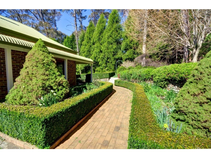 29-31 Wynnes Rocks Rd, Mount Wilson NSW 2786