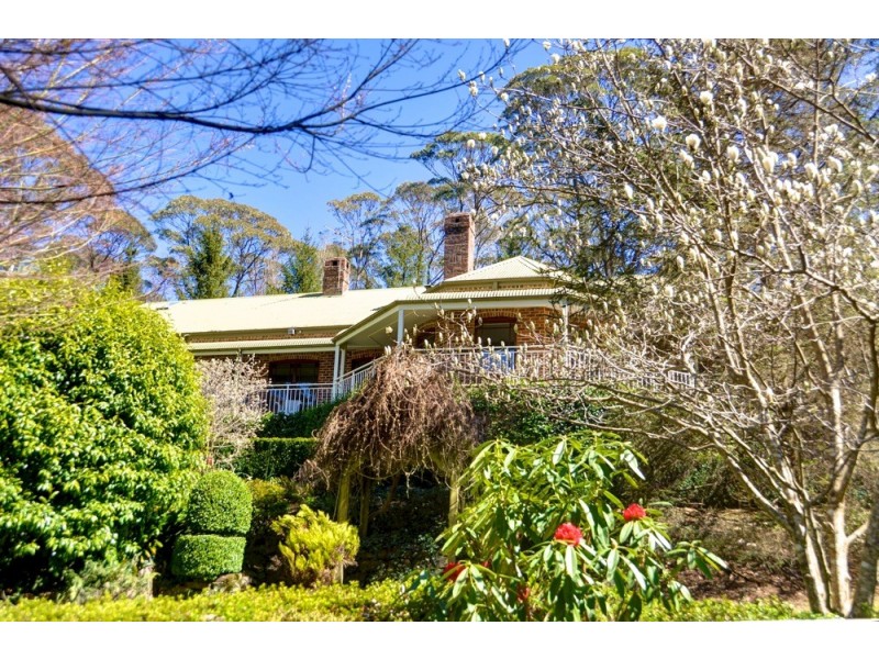 29-31 Wynnes Rocks Rd, Mount Wilson NSW 2786