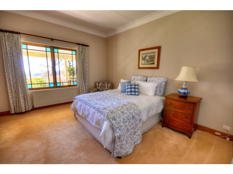 29-31 Wynnes Rocks Rd, Mount Wilson NSW 2786