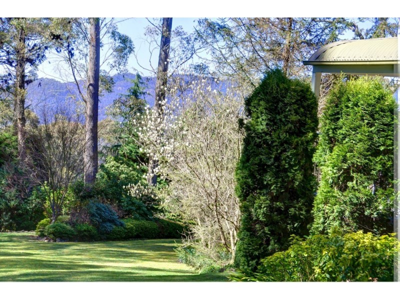 29-31 Wynnes Rocks Rd, Mount Wilson NSW 2786