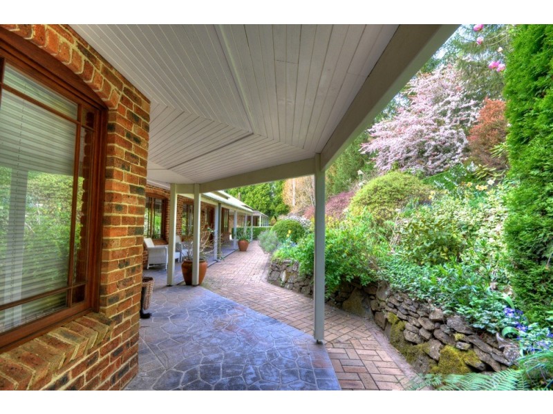 29-31 Wynnes Rocks Rd, Mount Wilson NSW 2786