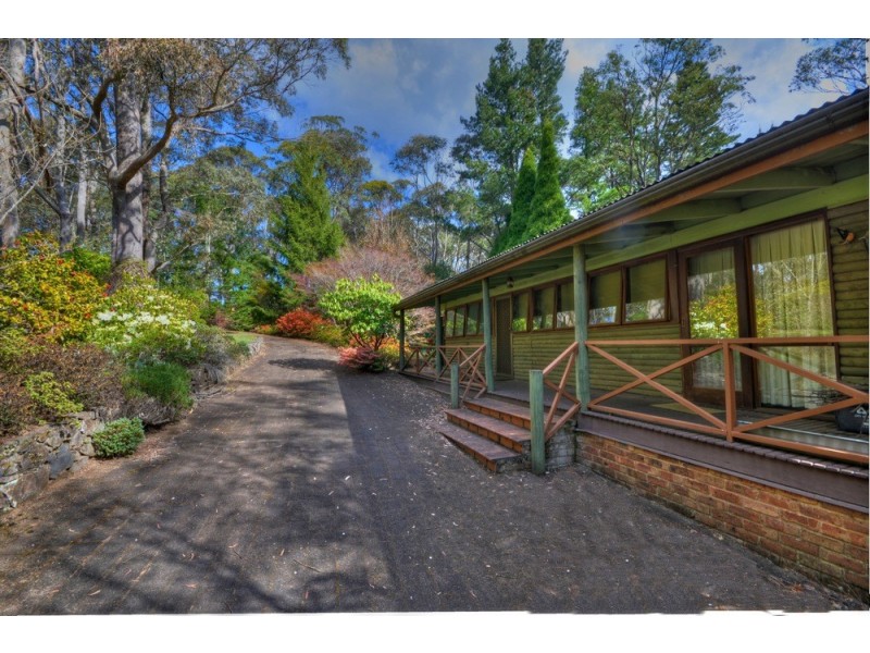 24 Wynnes Rocks Road, Mount Wilson NSW 2786