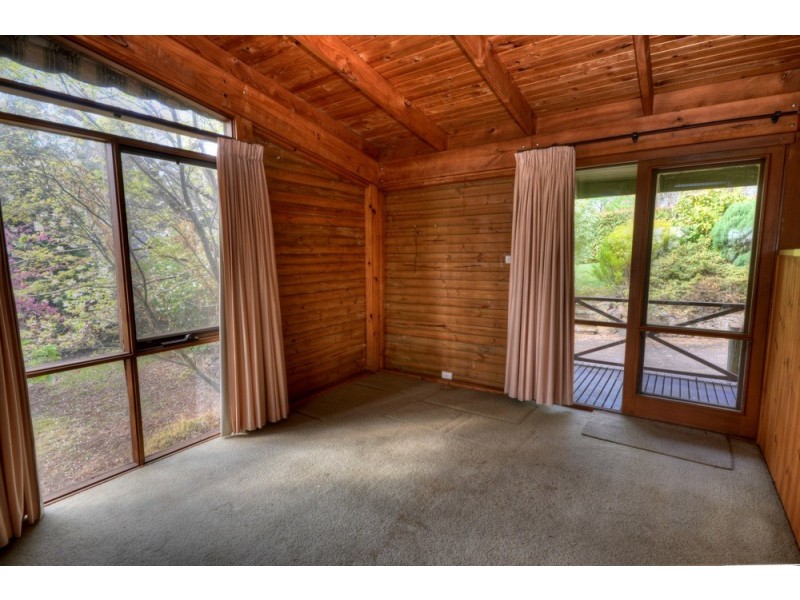 24 Wynnes Rocks Road, Mount Wilson NSW 2786