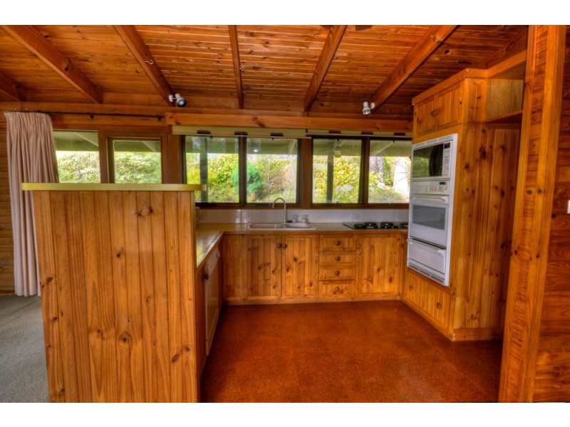 24 Wynnes Rocks Road, Mount Wilson NSW 2786