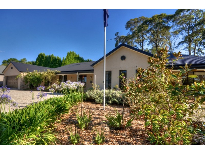 16 Seiberi Close, Blackheath NSW 2785