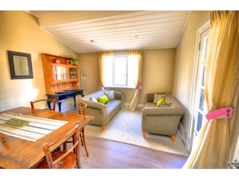 25 Lookout Street, Blackheath NSW 2785