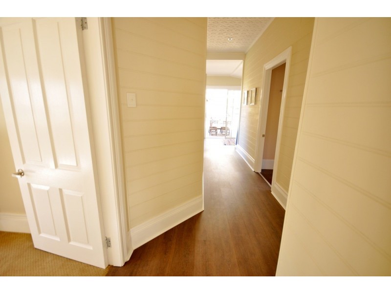 25 Lookout Street, Blackheath NSW 2785