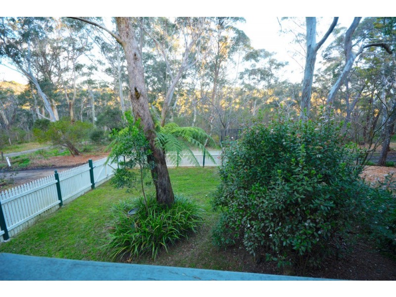 2 Dell Street, Blackheath NSW 2785