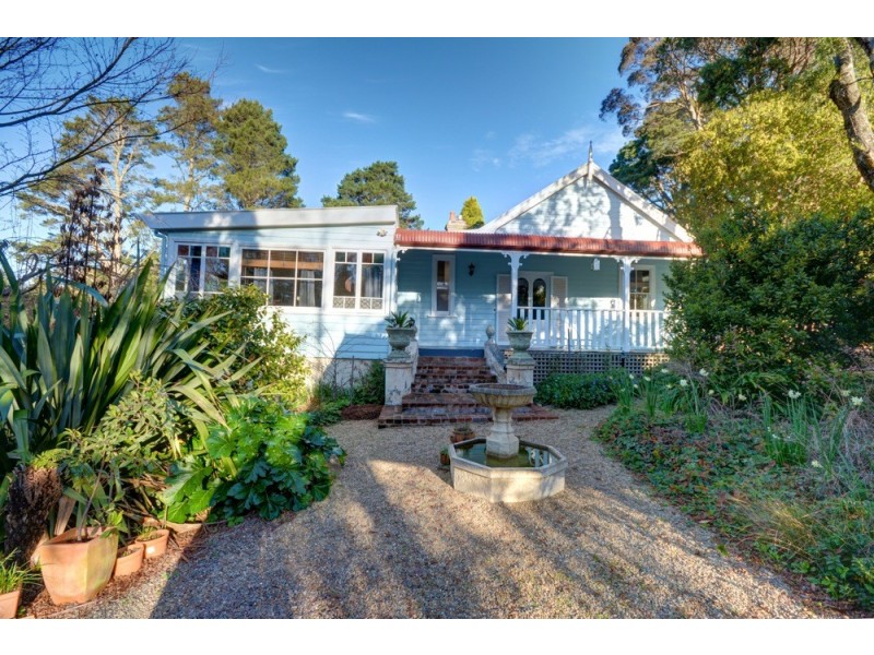 27 Inconstant Street, Blackheath NSW 2785