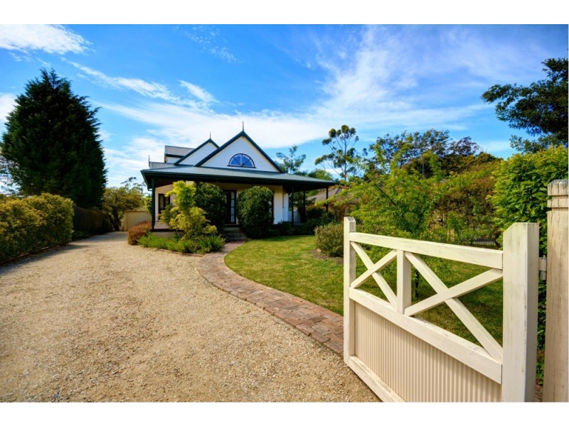 39 Selsdon Street, Mount Victoria NSW 2786