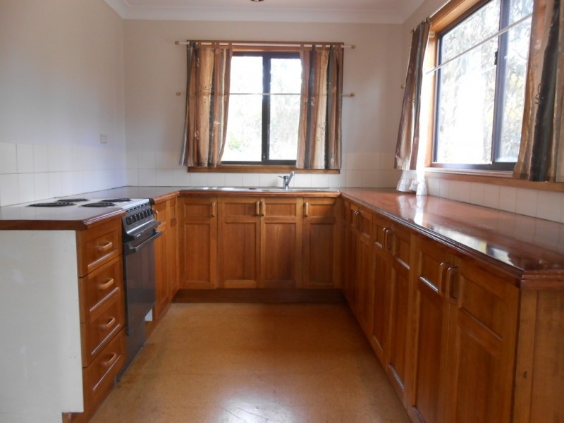 33 Godson Avenue, Blackheath NSW 2785