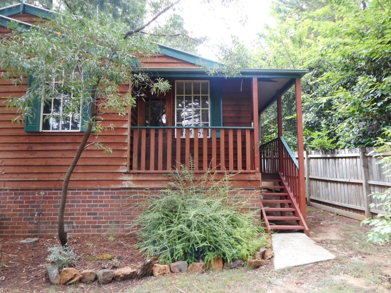 2/181 GOVETTS LEAP ROAD, Blackheath NSW 2785