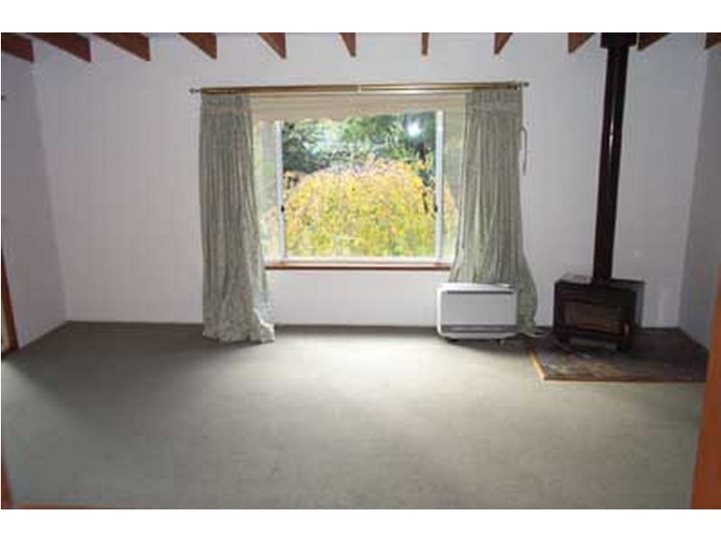 18 Heath St, Blackheath NSW 2785