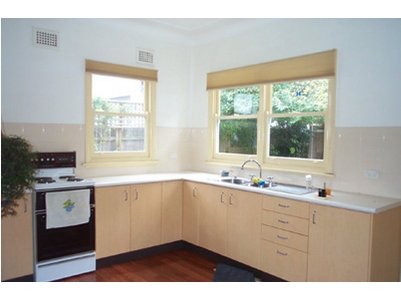 8 Evans Lookout Road, Blackheath NSW 2785