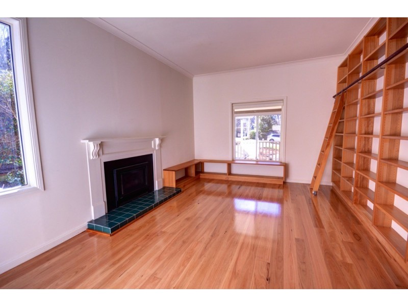 19 Heath Street, Blackheath NSW 2785