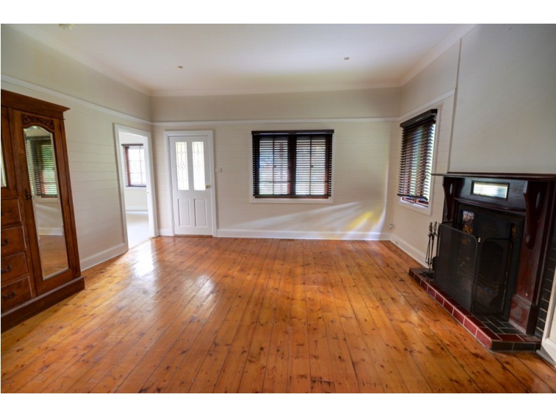 13 CHELMSFORD AVE, Blackheath NSW 2785