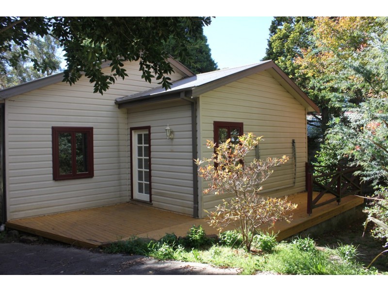 13 CHELMSFORD AVE, Blackheath NSW 2785
