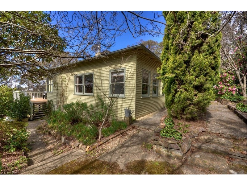 1 Salisbury Avenue, Mount Victoria NSW 2786