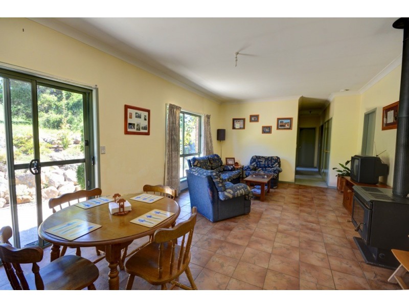 831 Jenolan Caves Road, Hampton NSW 2790