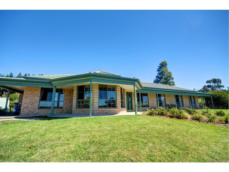 831 Jenolan Caves Road, Hampton NSW 2790