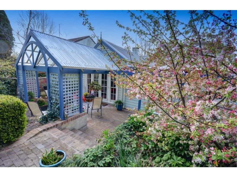 8 Wombat Street, Blackheath NSW 2785